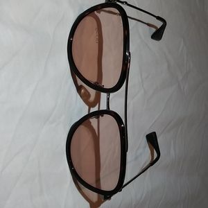 Women's Gucci sunglasses